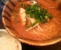 「赤味噌らーめん￥650+ライス（サービス）」@萬祐の写真