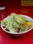 「汁なし小ブタ（ヤサイ・カラメ・魚粉）+生卵」@ラーメン二郎 環七一之江店の写真