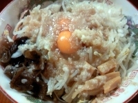 「油めん 700円 大盛 100円 生たまご 50円」@らーめん ぽっぽっ屋 水道橋店の写真