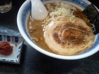 「らーめん+辛○」@麺屋昇ばしの写真