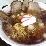 「中華そば 大盛り （650円+100円）」@中華そば栄家の写真