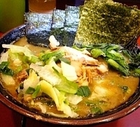 「らーめん （中盛、のり、キャベツブレンド）」@家系総本山 ラーメン吉村家の写真