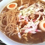 「フジヤマカレーラーメン 大盛り無料 味玉クーポン （850円）」@三ツ矢堂製麺 高田馬場店の写真