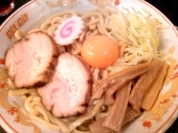 「味麺 700円 生卵スープ付 50円」@煮干 丸めの写真