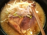 「らぁめん（全マシ、ニンニク）￥700」@赤道の写真