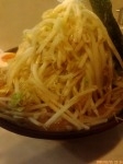 「キャベ玉（野菜ダブル、麺ちょいヤワ、アブラ少なめ）850円+10」@神田ラーメン わいず 神田本店の写真