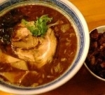 「正油らーめん+荒びきスープ+半煮豚丼」@ボニート・ボニートの写真