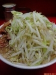 「小ブタ入り（野菜・ニンニク）700円」@ラーメン二郎 小岩店の写真