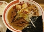 「徳得ラーメン+サービス小ライス+サービス生玉子」@徳島ラーメン ほんまやの写真