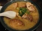 「チャーシュー麺（本丸味、大盛り）+並ライス」@麺創房 無敵家の写真