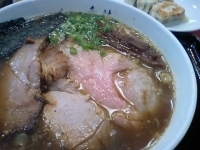 「希林トンコツラーメン（大盛）+チーズ入り餃子」@中華創房 希林の写真