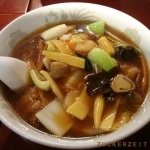 「豚角煮ラーメン 880円」@中国本場的料理 華龍飯店 高崎モントレー店の写真