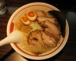 「チャーシュー麺（細麺・大盛）+味玉」@ラーメン長山の写真