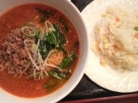 「ランチDセット（担々麺+半チャーハン）￥750」@上海陽春麺坊の写真