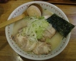 「チャーシューめん+味付玉子」@とんこつらーめん 笑丸の写真