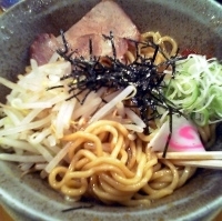 「油そば+大盛（￥700）」@らあ麺 やったる 新宿店の写真