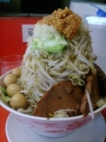 「裏ふじチャーシュー麺（300g、ニンニクマシアブラマシ）￥950」@獅子王の写真