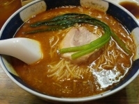 「だんだんめん（大辛）+餃子+ご飯（サービス）」@支那麺 はしご 谷中店の写真