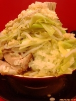 「豚入り味噌ラーメン（細麺・味濃いめ、ヤサイマシマシ、ニンニク、ア」@ラーメン 麺徳 東陽町店の写真