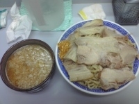 「極太角ふじづけ麺 大盛り600g + バカ豚」@鶏とふじの写真