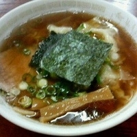 「醤油ワンタンメン 750円」@支那そば一麺 下広岡店の写真