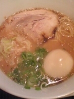 「ちゃぶ屋流味玉とんこつらぁ麺」@ちゃぶ屋 とんこつ らぁ麺 CHABUTON ヨドバシ横浜店の写真