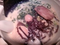 「ラーメン500円 味玉 ばりかた 替え玉 ばりかた」@博多天神 新橋1号店の写真