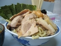 「極太にぼふじづけ麺 680円 特盛 250円 ばか豚 300円 」@鶏とふじの写真