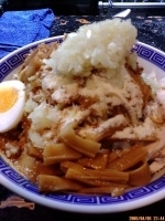 「まぜそば+小ブタ+生卵 チーズ多め （800円+150円+50円」@匠神角ふじ 柏店の写真