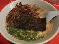 「とんこつラーメン+きくらげ+餃子」@とんこつらーめん 九州男の写真