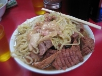 「小ダブル+味タマ（ヤサイニンニクアブラ）」@ラーメン二郎 環七一之江店の写真