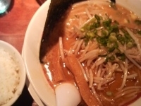 「みそらーめん￥650+ライス（サービス）」@旭川味噌ラーメン せいべえ 上野本店の写真