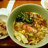 「夜の宴会メニュー（半ラーメン（おだ亭&ニラ肉）+1/4チャーハン」@おだ亭の写真