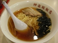 「ラーメン+餃子」@神楽坂飯店の写真