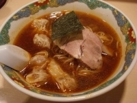 「激辛肉ワンタンメン」@支那そば 八島の写真