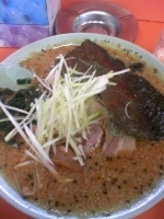 「味噌チャーシュー（固め・コッテリ・味薄め） 辛味スパイス×3」@ラーメンショップ 尾島店の写真