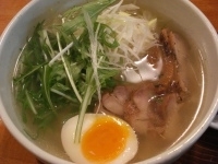 「鶏そば+焼餃子」@博多まるきんラーメン 金町店の写真