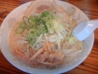 「しょうゆらーめん（麺固め・ギトギト）」@こってりらーめん なりたけ 津田沼店の写真