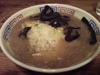 「とんこつ醤油（こってり）+替え玉」@豚骨ラーメン とんぷうの写真