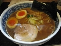 「らーめん+味玉」@せたが屋 本店の写真