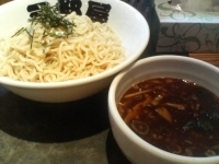 「つけめん（大）+小ライス」@らうめん つけめん 三都屋の写真