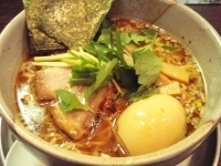 「ゆずそば（細麺 醤油）+味玉トッピング（半分）+大盛 【780円」@麺屋 番の写真