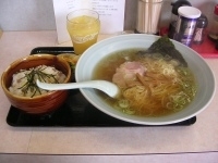 「醤油ラーメン」@ラーメン&らーめん 一代元 沼田店の写真