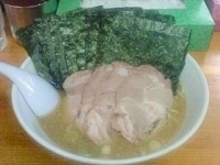 「のりチャーシュー麺（麺固め、味濃い目、油多め）」@横浜ラーメン厨房 うえむらやの写真