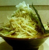 「キャベツもやしラーメン（麺気持ち柔らか目）  750円+キャベツ」@神田ラーメン わいず 神田本店の写真