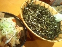 「4月限定 闇そば+チャーシュー飯（680円+250円）」@麺屋青山 臼井店の写真