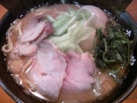 「大山家SP 950円 中盛 100円 麺柔らかめ 油多め」@ラーメン 大山家の写真