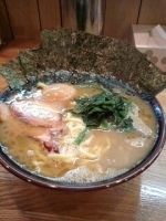 「ラーメン+ノリ+味付け玉子」@川福家の写真