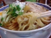 「ラーメン（中盛サービス）+バカ豚」@明心角ふじの写真