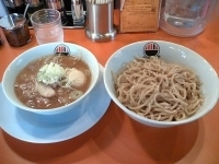 「トロリン味玉入り濃厚豚節つけ麺」@麺屋!ボッケもん 池袋西口店の写真